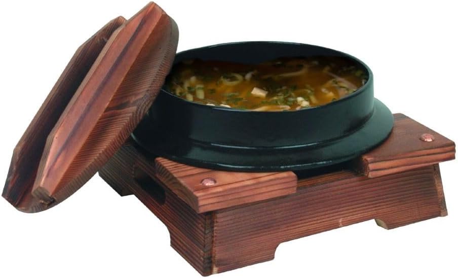 Cast Iron Japanese Noodle Bowl with Wooden Lid and Base - Japanese Style Traditional Cookware Serveware Nabemono Hot Pot Stockpot Wok Cooking Ideal for Restaurants Home