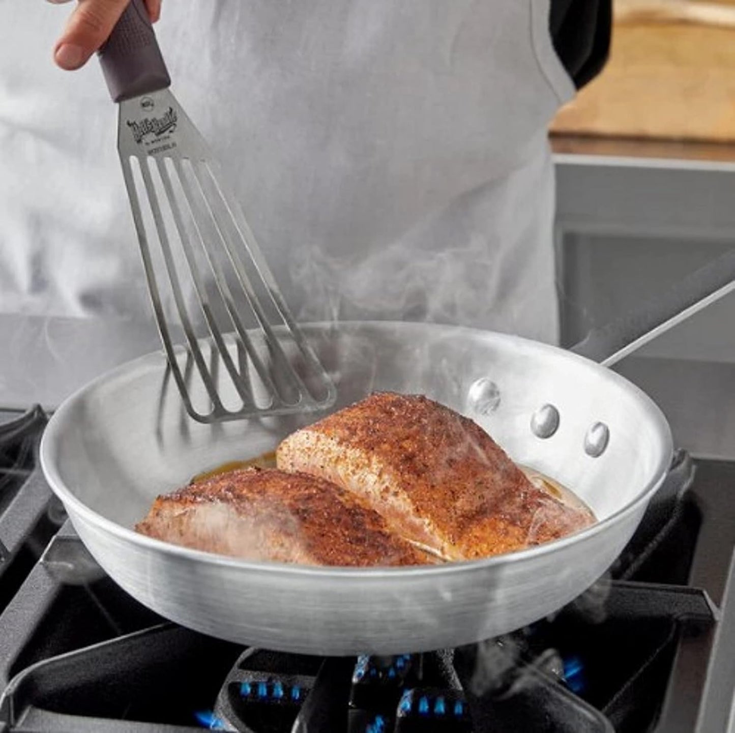 Aluminum Frying Pan with Plated Iron Riveted Handle - Mirror-Finish Skillet Cookware Egg Pan Omelet Pans Professional Cooking Pan Chefs Pan Dishwasher Safe