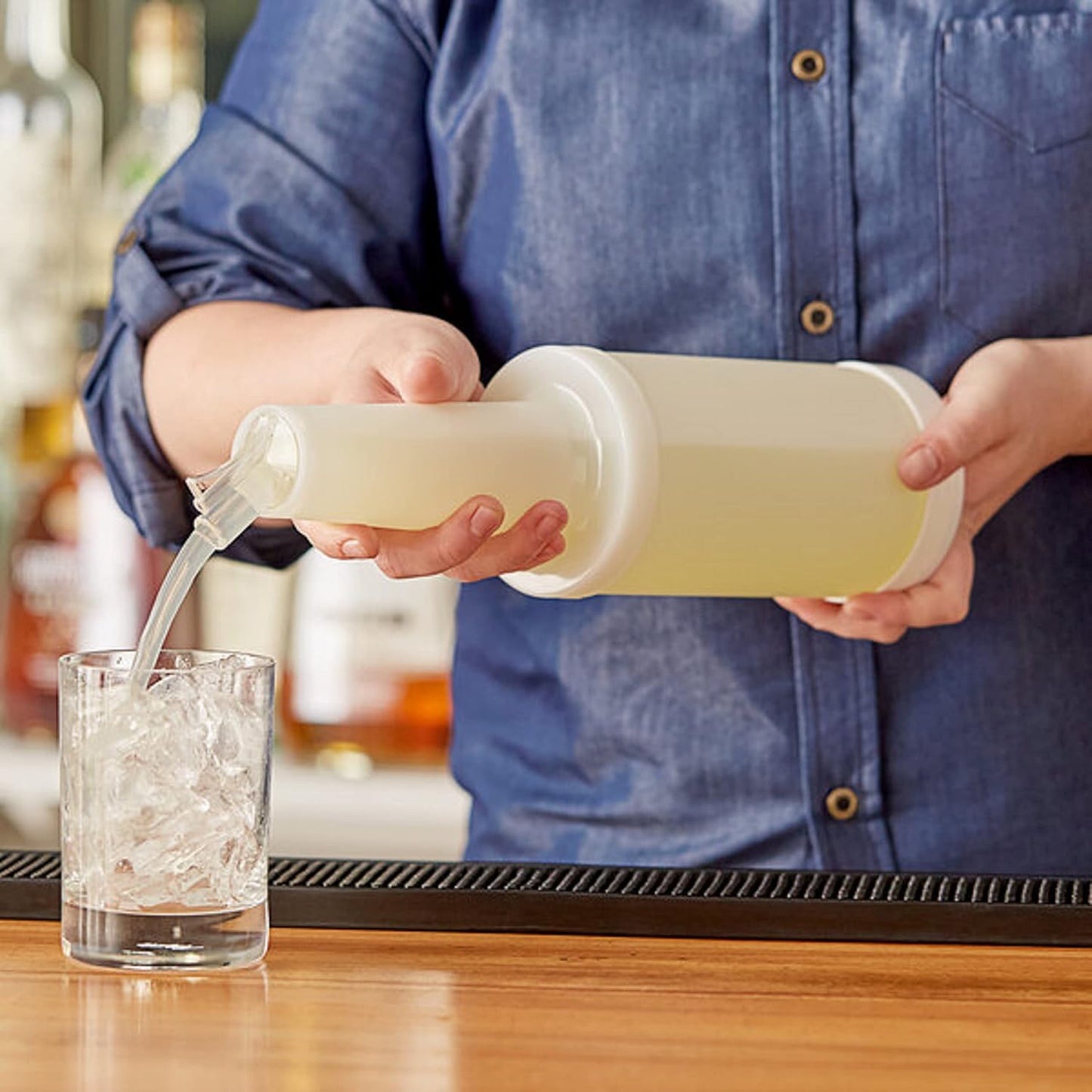 Pour and Store Fruit Juice and Liquor Pour Bottles Set of 3- Juice Pouring Bottle Containers Bar Pour Bottles Plastic Juice Pour Bottles Plastic Barware for Bars & Event