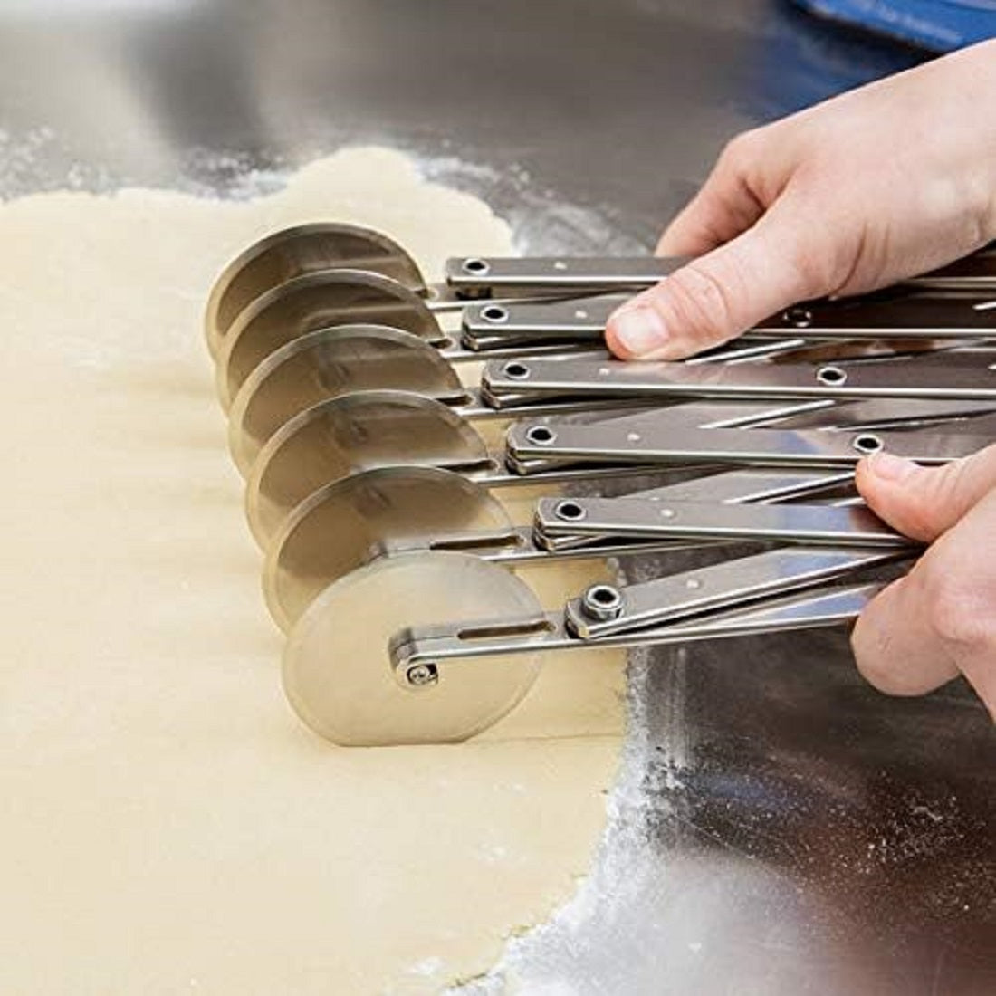 Stainless Steel Adjustable Dough Divider - Pastry Cutter Bakeware Stainless Pizza Slicer Round Dough Cutter Roller Cookie Pastry Knife Divider