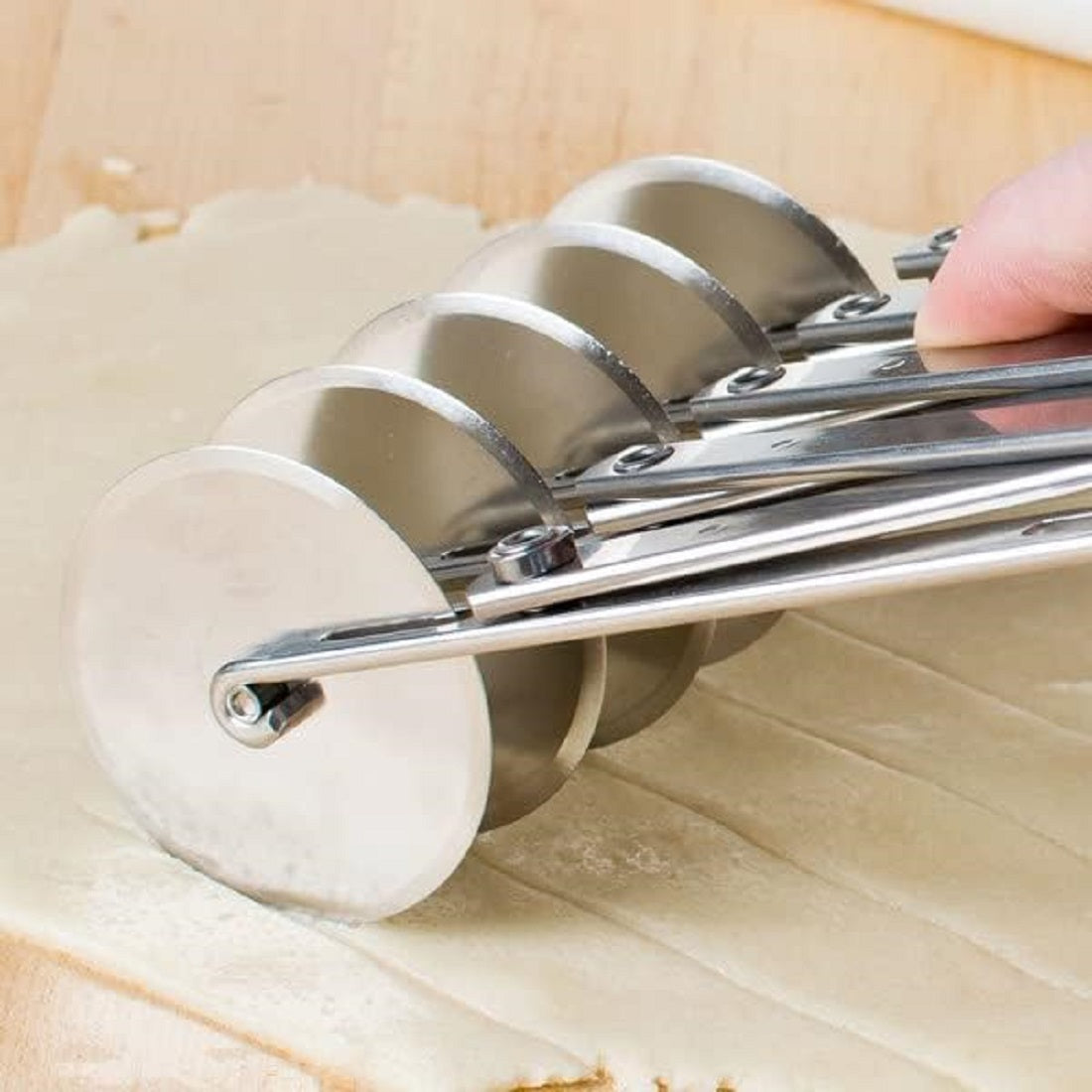 Stainless Steel Adjustable Dough Divider - Pastry Cutter Bakeware Stainless Pizza Slicer Round Dough Cutter Roller Cookie Pastry Knife Divider