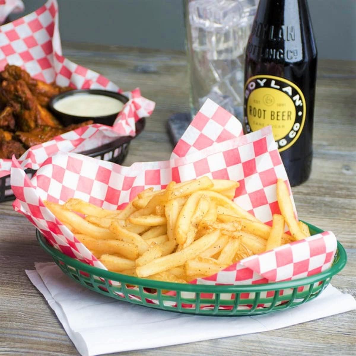 Fast Food Basket Plastic Set of 12- Fry Fast Food Reusable Foodservice Restaurant Diner Tray Plates Restaurant Deli Serving Chicken Burgers Sandwiches & Fries