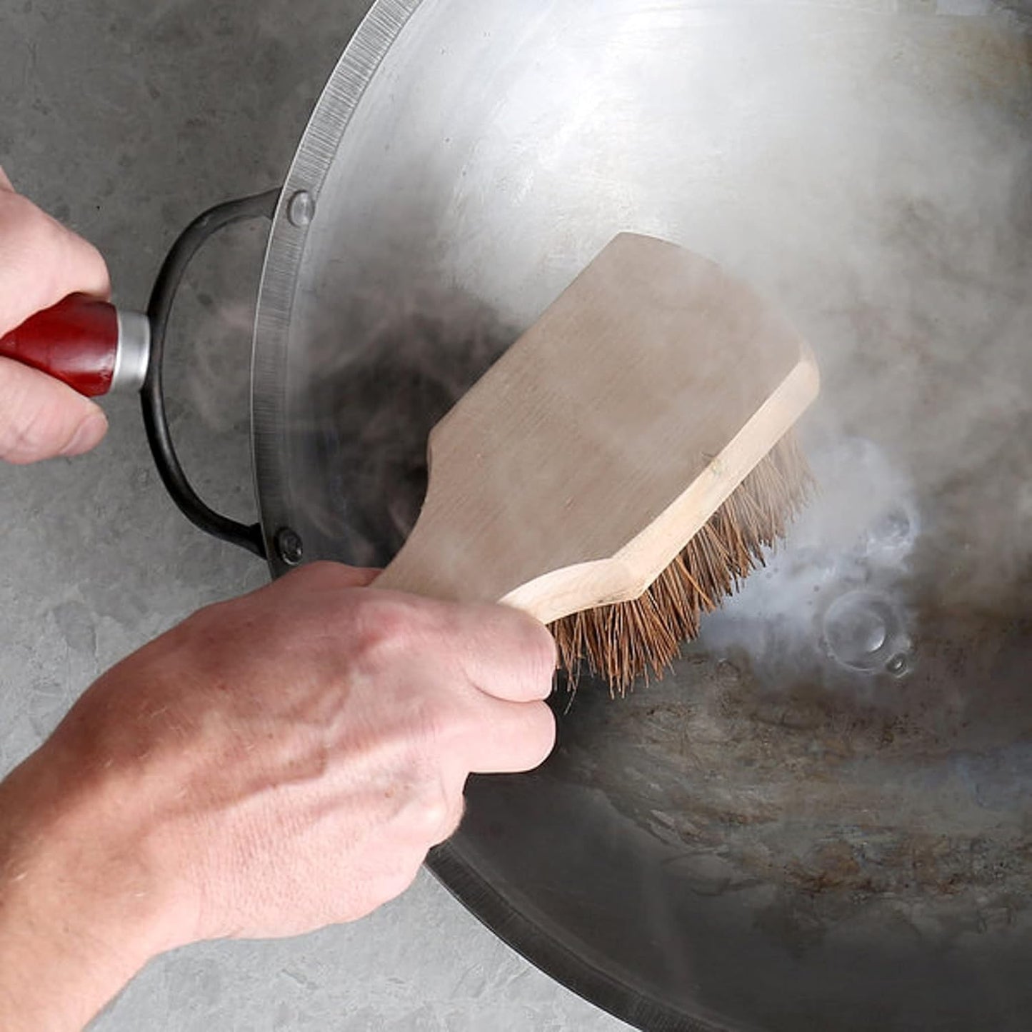 Wok Brush Palmyra Bristles with Wooden Handle - Wok Brush Cleaning Brush Kitchen pan Brush Scrub Brush Kitchen Cleaning Brush Pot Scraper Scrubber Dish Pan Brush for Cooking