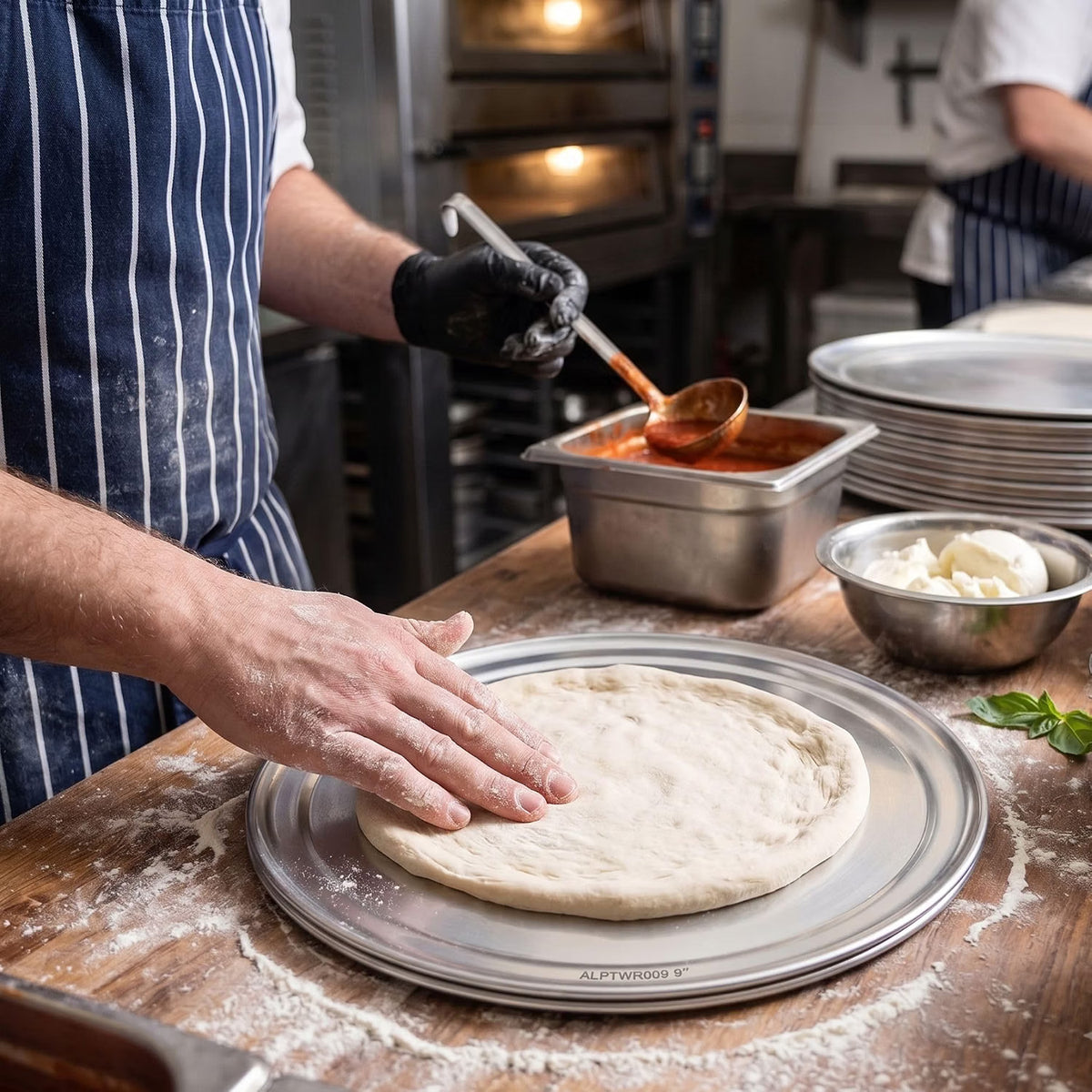 Pizza Tray Pan Wide Rim Aluminum Set of 3- Bakeware Round Pizza Pan Pizza Tray Baking Tray Round Baking Tray for Home Kitchen Pizzeria & Restaurants