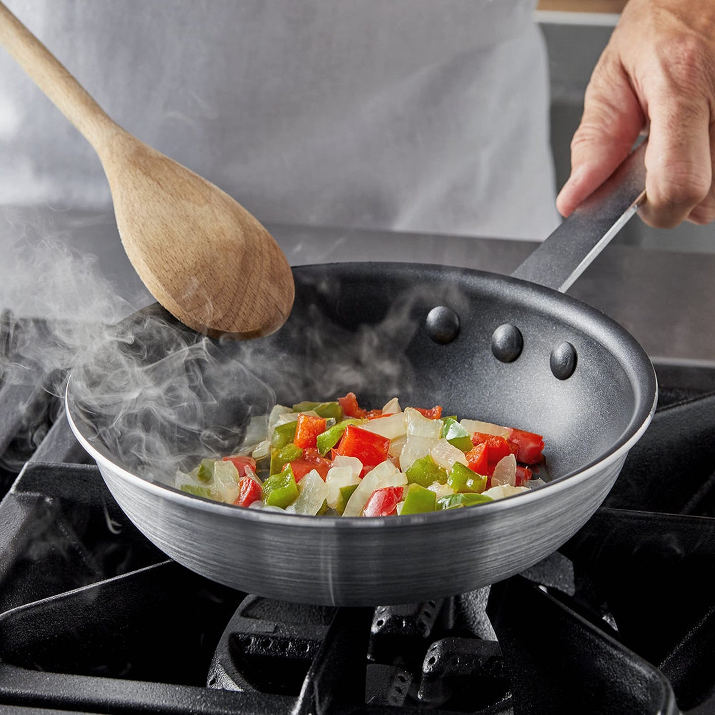 Nonstick Frying Pan Aluminum Skillet with Plated Iron Riveted Handle - Mirror-Finish Skillet Cookware Egg Pan Omelet Pans Professional Cooking Pan Chefs Pan Dishwasher Safe